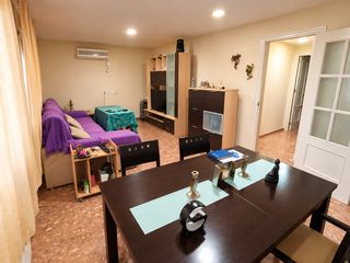 Flat  Calle ciudad de carlet. ¡se vende piso amplio y luminoso en parque alcosa, listo para en
