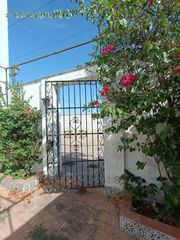 Casa aparellada a Avenida Alcaldesa María Regla Jiménez