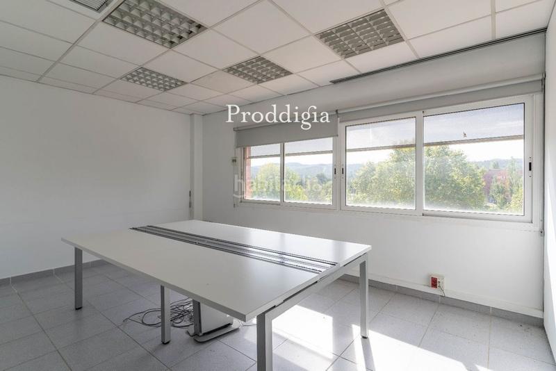 Foto c1095d95-2a69-4da3-bc42-6dda2fbbe272. Rent office space in Roquetes-Can Magí Sant Cugat del Vallès