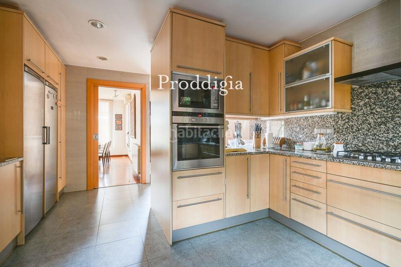 Foto f6ddc9f4-4f8a-40e5-9ad3-c02d11ac0eff. Maison avec chauffage parking piscine dans Sant Gervasi - Bonanova Barcelona