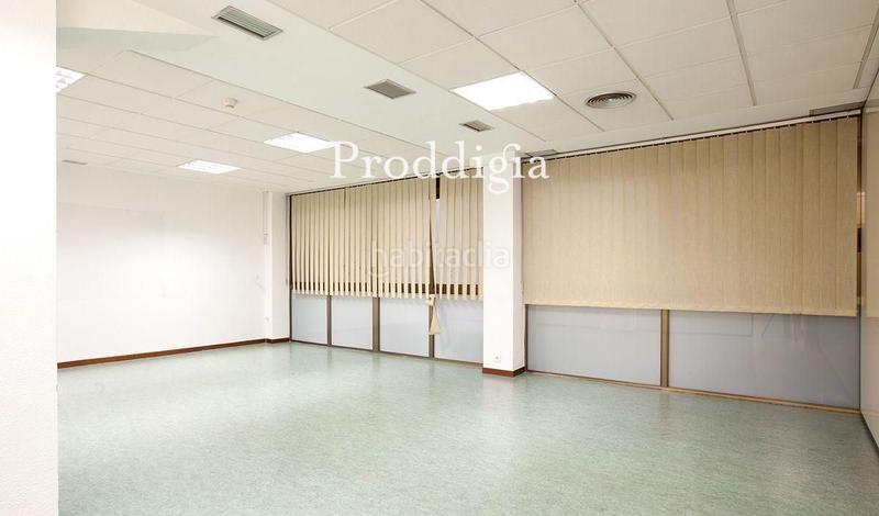 Foto 2f04bfdb-5255-42b5-8b59-b11193bcd014. Rent office space in Sant Antoni Barcelona