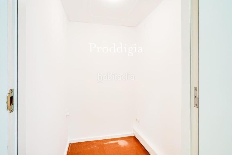 Foto d53c04ef-331c-40e7-a4ae-5ed871f4a4fd. Lloguer oficina amb calefacció a Dreta de l´Eixample Barcelona