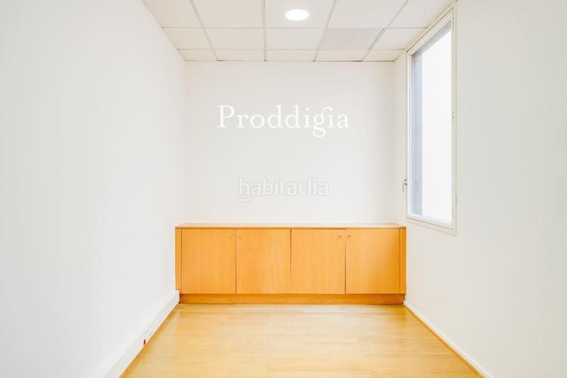 Foto d08faa6b-3893-44d6-85fe-fb0ec5798787. Location bureau avec chauffage dans Dreta de l´Eixample Barcelona