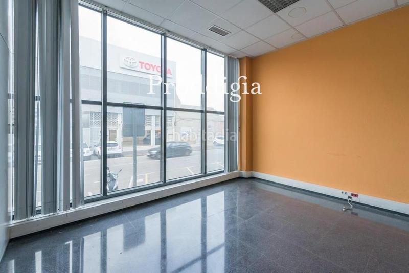 Foto 49f1465d-aeb7-47b1-8346-ae6bb2f81c5c. Location bureau avec chauffage dans Centre Hospitalet de Llobregat (L´)