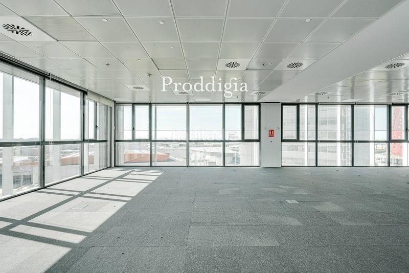 Foto ffd307c2-7ef9-475d-8e1e-80c05f19ab88. Location bureau avec chauffage dans Santa Eulàlia Hospitalet de Llobregat (L´)