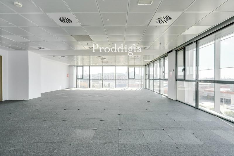 Foto 01e36f90-2bfe-4e82-bcb5-6bb86a128a39. Miete büro mit heizung in Santa Eulàlia Hospitalet de Llobregat (L´)