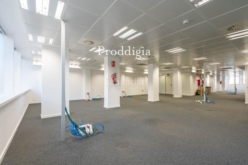 Foto 46d60c23-7c4e-4be8-b3f2-f6153d396add. Location bureau avec chauffage dans La Nova Esquerra de l´Eixample Barcelona