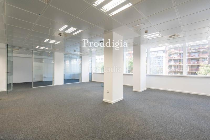 Foto 5bfbdb77-955d-4163-9e50-8751cc6a99b3. Location bureau avec chauffage dans La Nova Esquerra de l´Eixample Barcelona