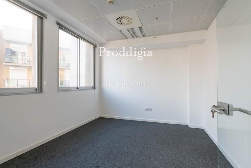 Foto cb72fab1-1cba-4057-8486-04511b100f29. Location bureau avec chauffage dans La Nova Esquerra de l´Eixample Barcelona