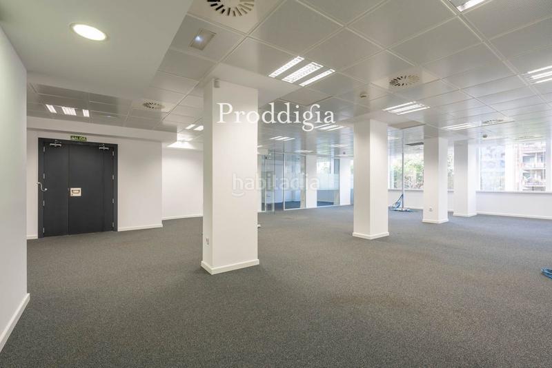 Foto cdfcb6c6-12de-42b5-ba95-b241f4bf4e30. Location bureau avec chauffage dans La Nova Esquerra de l´Eixample Barcelona