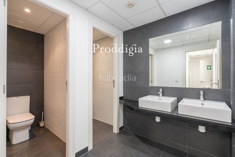 Foto 8bfa468c-4fdb-41c7-953f-6238b8b36266. Miete büro mit heizung in La Nova Esquerra de l´Eixample Barcelona