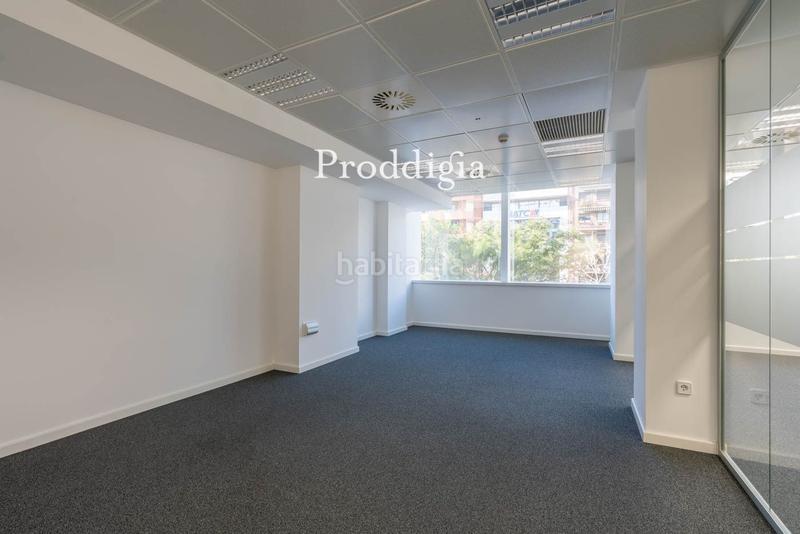 Foto a9625840-4106-47a9-ac77-6cd9fb4fe939. Miete büro mit heizung in La Nova Esquerra de l´Eixample Barcelona