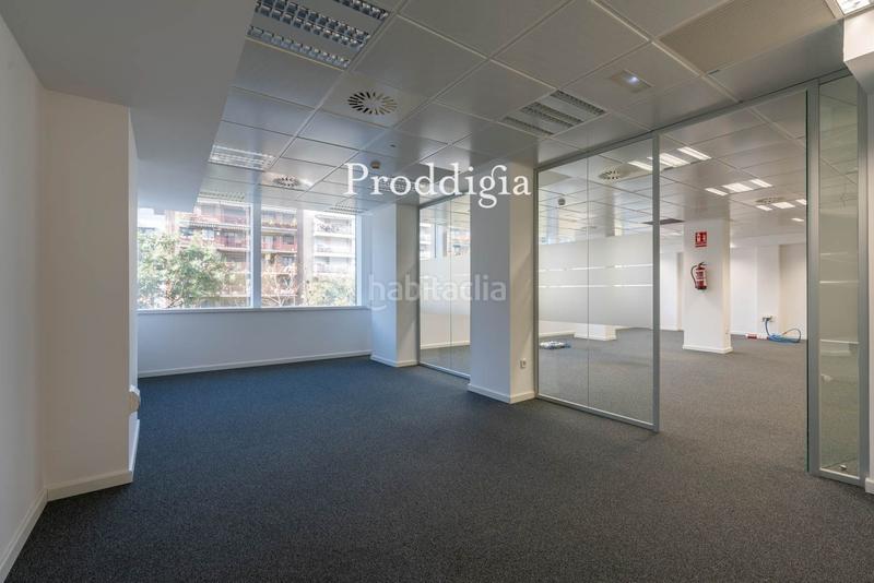 Foto db9e80f1-023a-4a2d-b5fa-e834bb1d76d3. Miete büro mit heizung in La Nova Esquerra de l´Eixample Barcelona