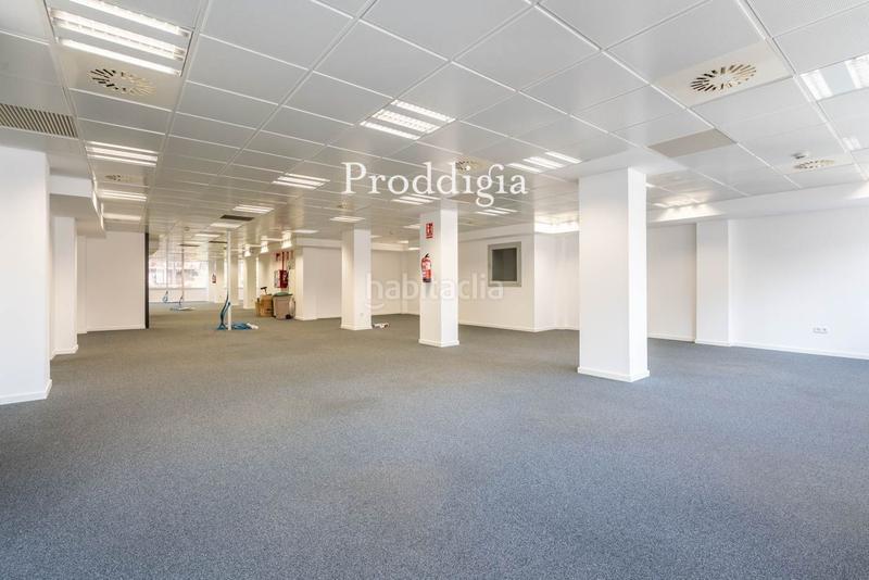 Foto b520bbba-e292-4f27-94e9-7952d3e50759. Rent office space with heating in La Nova Esquerra de l´Eixample Barcelona