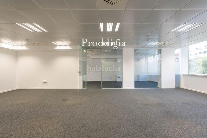 Foto d78a6938-a3a6-4580-9701-1bfc9c2c7239. Rent office space with heating in La Nova Esquerra de l´Eixample Barcelona