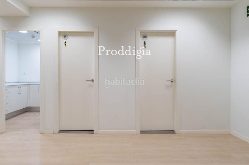 Foto 1b9e89cf-fbea-4659-8fcf-bad292689e25. Lloguer oficina amb calefacció a Dreta de l´Eixample Barcelona