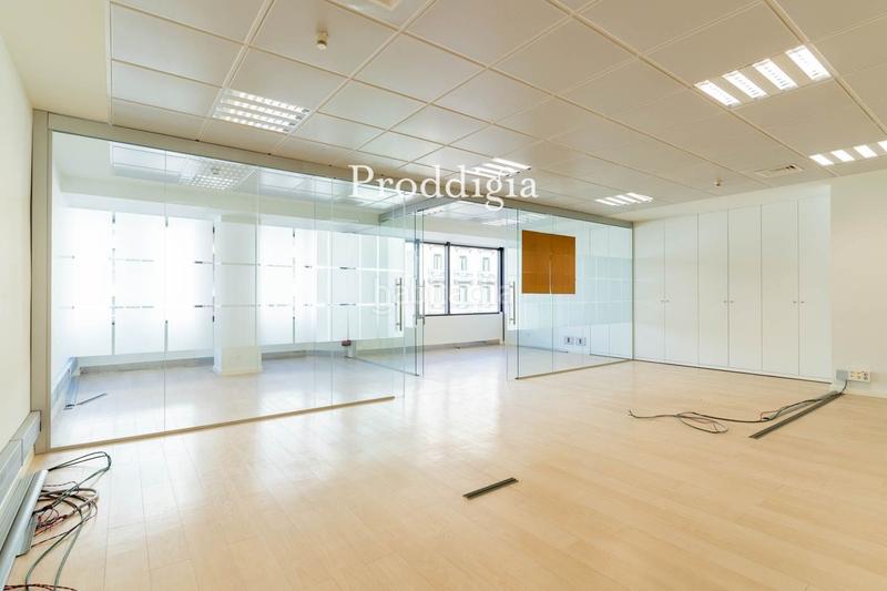 Foto 082bd533-3342-400a-aa6b-53d5a5369420. Location bureau avec chauffage dans Dreta de l´Eixample Barcelona