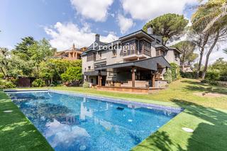 Xalet a Golf-Can Trabal. Vivienda en el golf, exclusiva y codiciada.