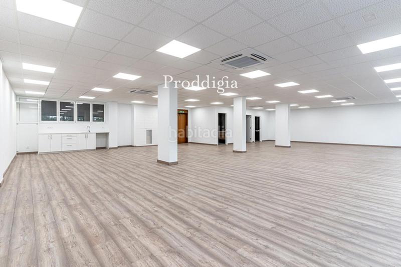 Foto 53cad2d9-d570-43a7-b4c9-b6647276a8b6. Lloguer oficina amb calefacció aparcament a Sant Gervasi - Galvany Barcelona