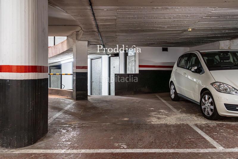 Foto 15093a9d-2dbe-4926-85a5-3b209ef3703f. Piso impresionante piso alto en Pedralbes con piscina y vistas al mar en Barcelona