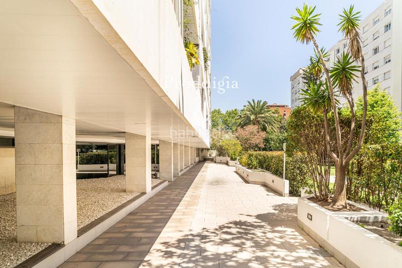 Foto 55139a6f-4f80-4301-849a-450f39e6237d. Piso impresionante piso alto en Pedralbes con piscina y vistas al mar en Barcelona
