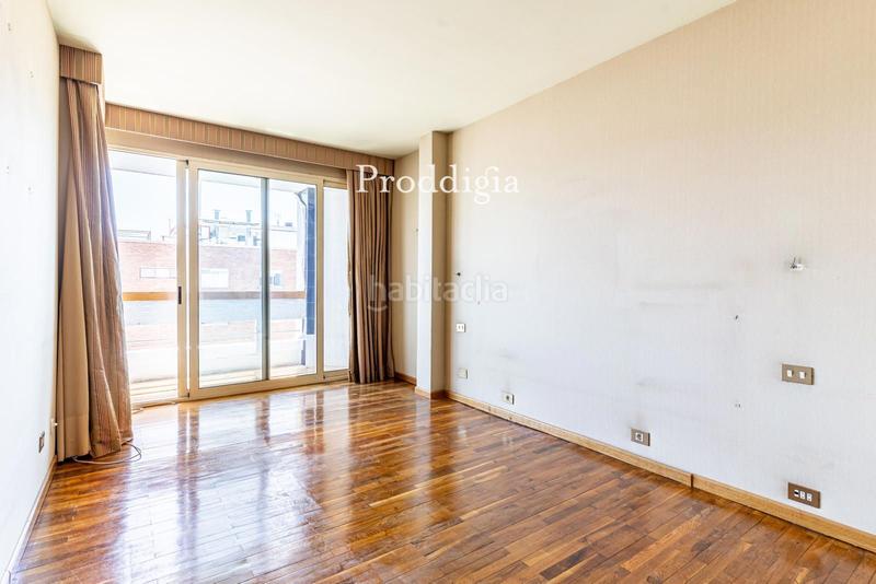 Foto a3d9b017-a12d-48f1-a646-7da160d77f3a. Piso impresionante piso alto en Pedralbes con piscina y vistas al mar en Barcelona