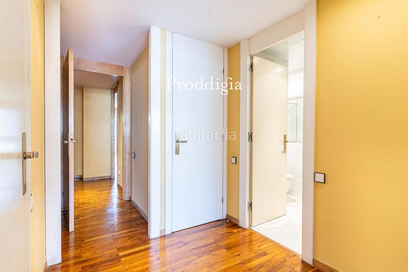 Foto c41c5d06-4d2e-41f0-a60a-2dc1ddbe1323. Piso impresionante piso alto en Pedralbes con piscina y vistas al mar en Barcelona