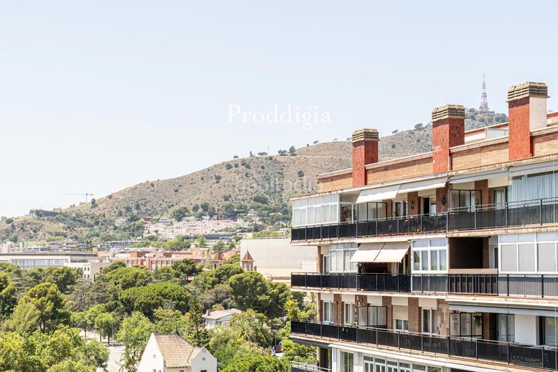 Foto fb7f826b-bd99-4710-b06b-5819bc1a0afd. Piso impresionante piso alto en Pedralbes con piscina y vistas al mar en Barcelona