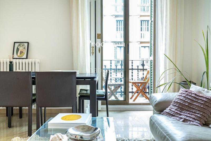 Foto 118bf25b-7073-4eae-aa81-eff33cf06484. Alquiler piso exclusivo apartamento en la calle valencia en Barcelona