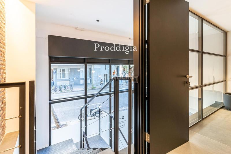 Foto c038fb44-9824-43a9-8cca-9e6149f1e365. Location local commercial dans Dreta de l´Eixample Barcelona