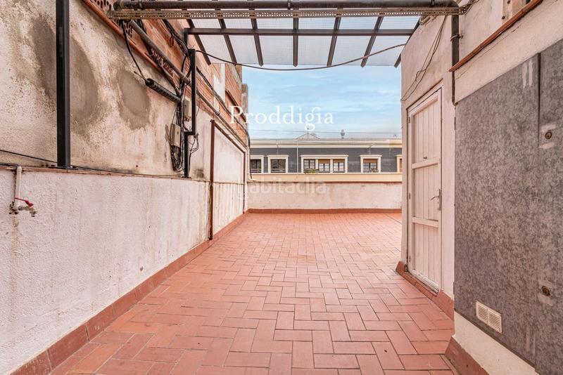 Foto 0514f9b7-813e-463c-8cb7-677ebaaf9a94. Ático exclusivo ático reformado en Sant Antoni con terraza en Barcelona