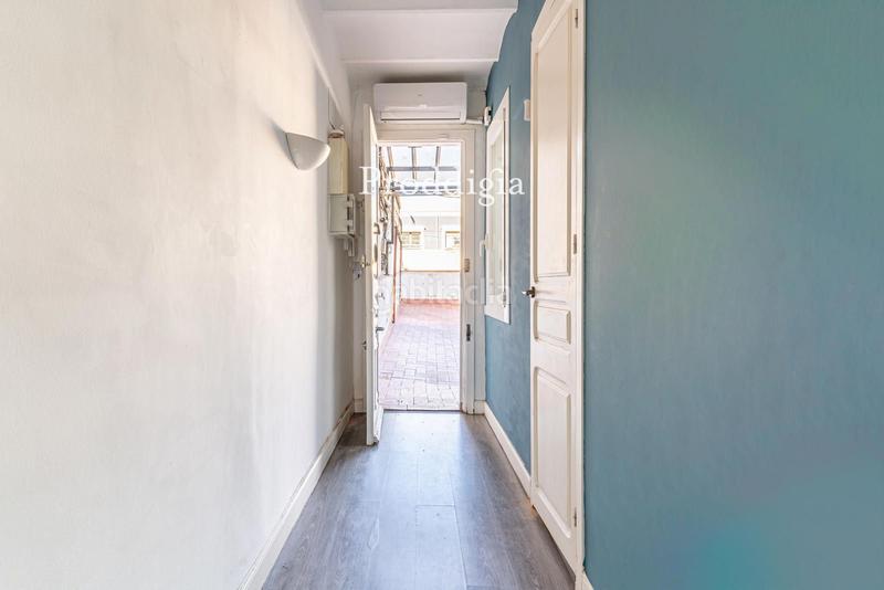 Foto 5c957160-7ca5-4637-a9c1-69960ce81526. Ático exclusivo ático reformado en Sant Antoni con terraza en Barcelona