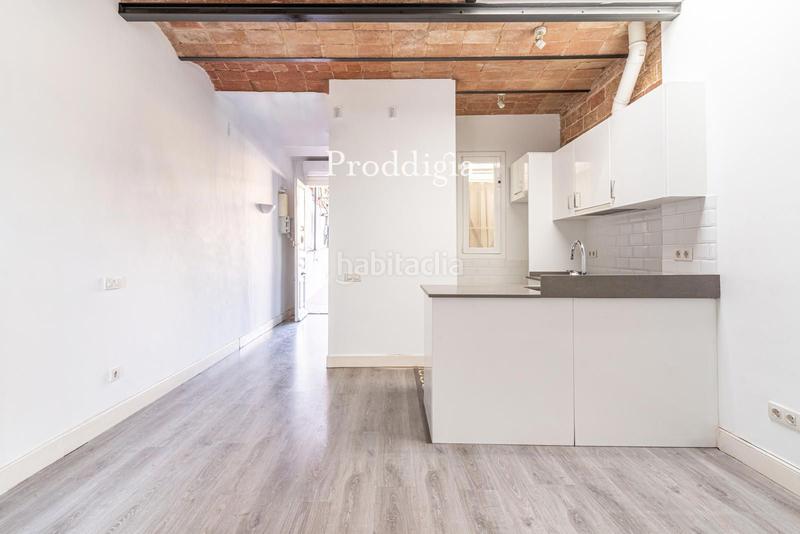 Foto f6f47193-aaa6-4889-95e7-293bc57b3c50. Ático exclusivo ático reformado en Sant Antoni con terraza en Barcelona