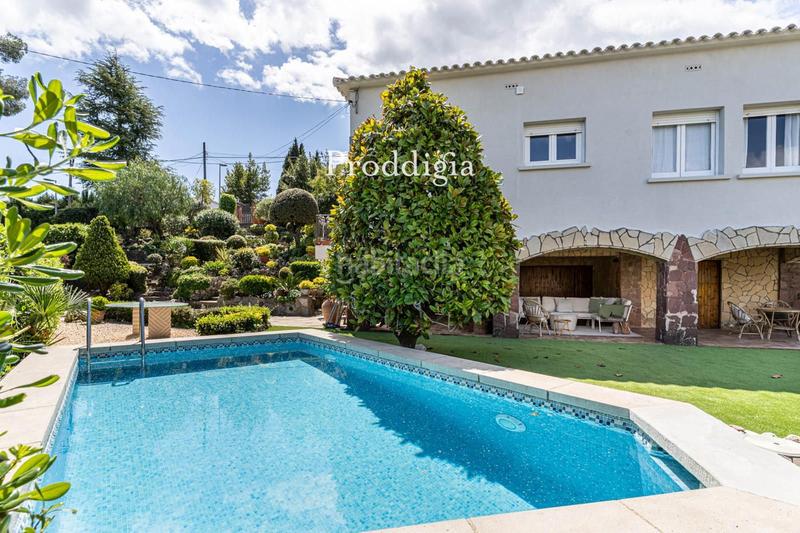 Foto 4f8c2033-aac3-44cf-add5-3ac9164dabc1. Affitto chalet con riscaldamento parcheggio piscina in Sant Cugat del Vallès