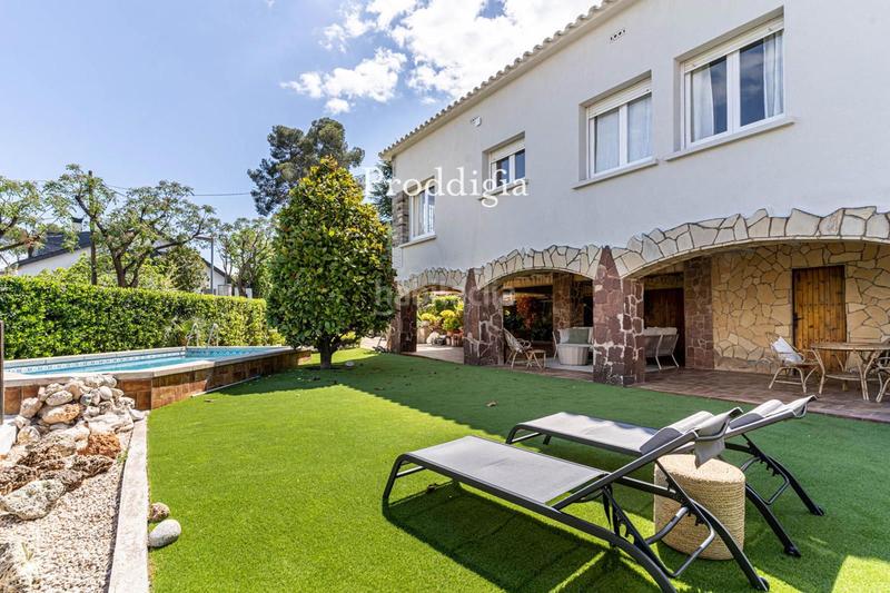 Foto 6cb2d193-11ad-4174-a009-32bdb1d4de39. Affitto chalet con riscaldamento parcheggio piscina in Sant Cugat del Vallès