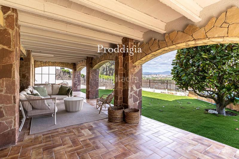 Foto 8d64954f-031e-4061-8b77-7f93392b919c. Lloguer xalet amb calefacció aparcament piscina a Sant Cugat del Vallès