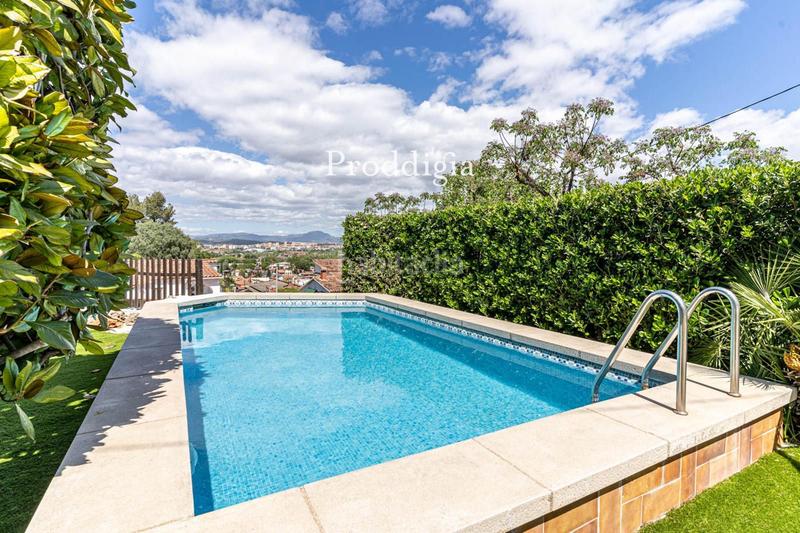 Foto 9d907042-6894-4332-9e75-04e3ad9e8aac. Location chalet avec chauffage parking piscine dans Sant Cugat del Vallès