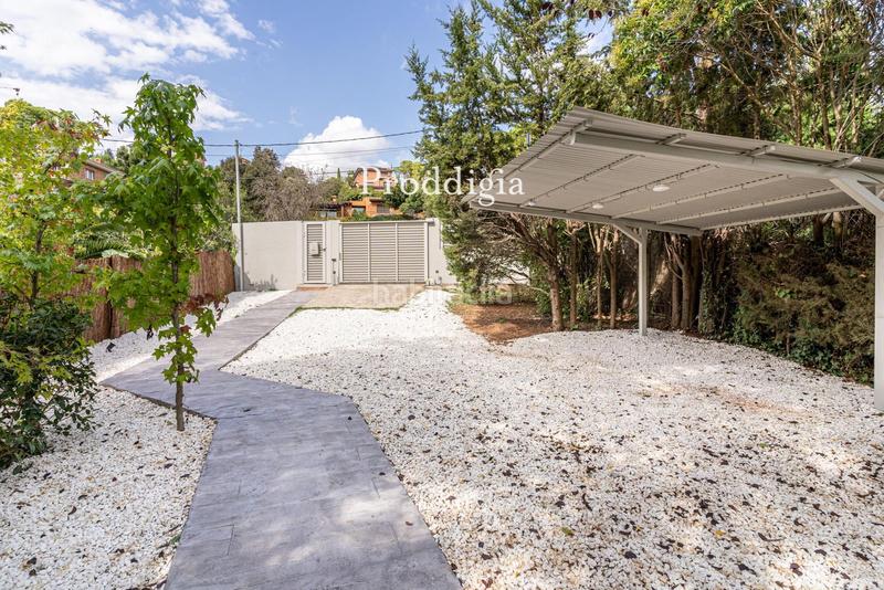 Foto 0e9ec920-7e24-49ef-b393-97b90f4488d1. Rent chalet with parking pool in Mira-sol Sant Cugat del Vallès