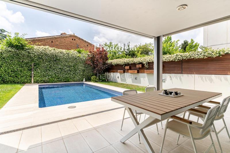 Foto b8b3a982-6147-4b9c-b2e8-c214d5faf3d1. Chalet with heating parking pool in Arxiu Sant Cugat del Vallès