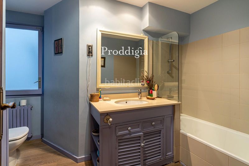 Foto 323757a4-99c7-4f58-82c7-2331aa395849. Dúplex amb calefacció aparcament a Parc Central Sant Cugat del Vallès