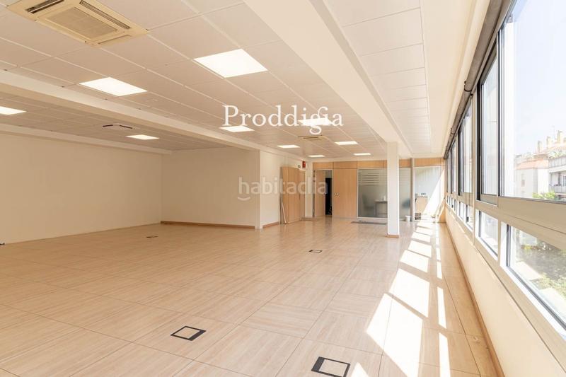 Foto 3eeffb49-e791-40d4-8cb1-92a21f41ff80. Miete büro in Barri de les Corts Barcelona