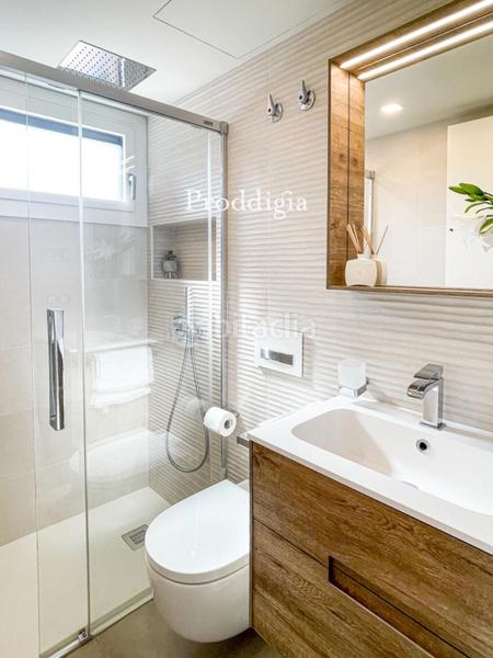 Foto 4da6b579-a6a0-473c-96b9-35eb34cc38c5. Xalet amb calefacció aparcament piscina a Torrent Ballester Viladecans