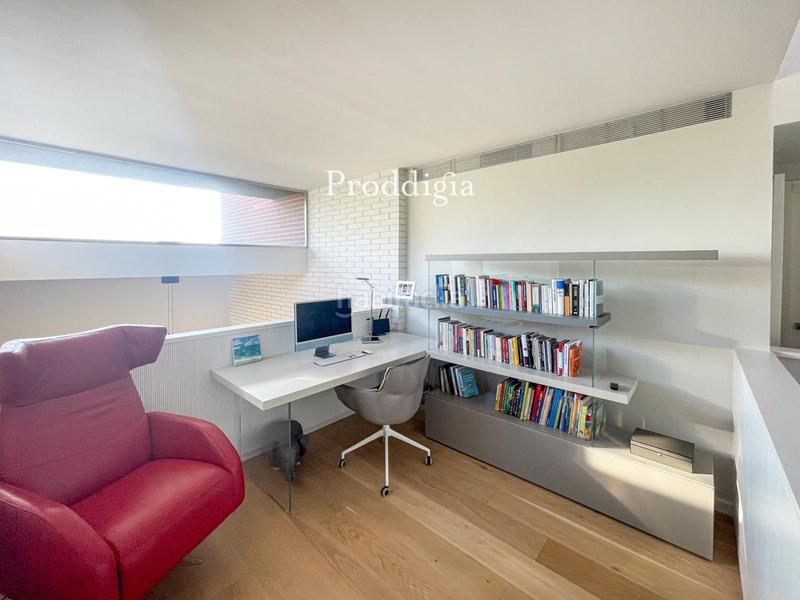 Foto 62bc02f8-5dbf-4fa8-ac8d-2668588b6d3b. Xalet amb calefacció aparcament piscina a Torrent Ballester Viladecans