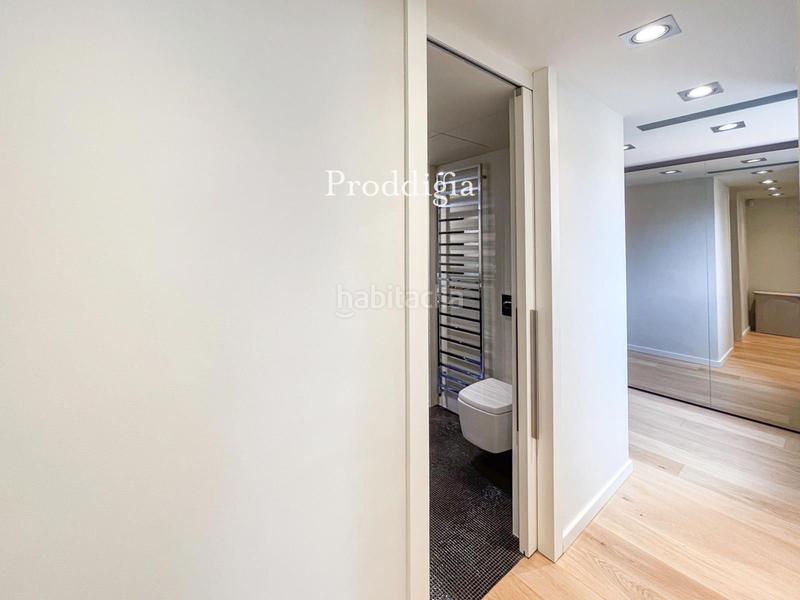 Foto 773dc769-8f18-43fe-8d96-ffbb6982518a. Xalet amb calefacció aparcament piscina a Torrent Ballester Viladecans