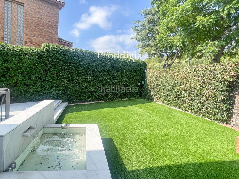 Foto 809b92a5-1787-4b77-b765-e48ecb7d79c8. Xalet amb calefacció aparcament piscina a Torrent Ballester Viladecans