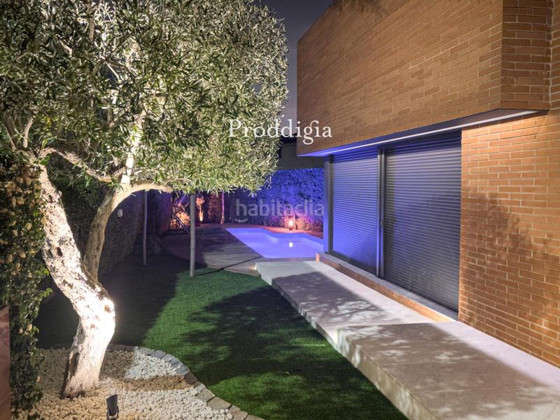 Foto 82c3e275-1232-46ad-810a-c1ed19f7214a. Xalet amb calefacció aparcament piscina a Torrent Ballester Viladecans