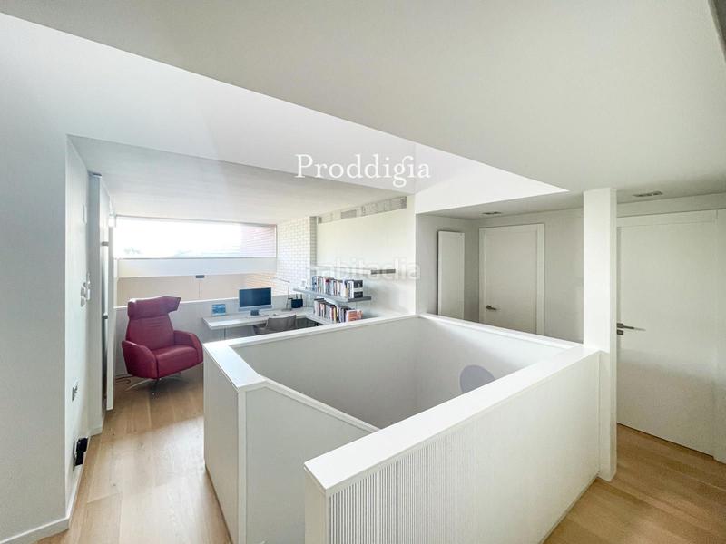 Foto 94fd0987-04d5-4b3c-81f5-62f85fbf43e1. Xalet amb calefacció aparcament piscina a Torrent Ballester Viladecans