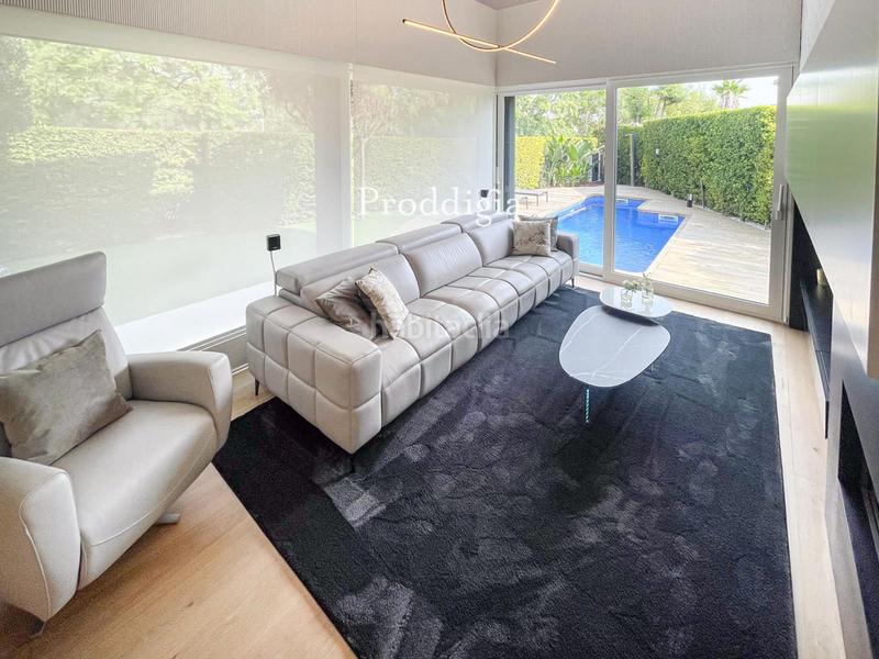 Foto 96e20681-fcea-484f-b55c-27663e91b343. Xalet amb calefacció aparcament piscina a Torrent Ballester Viladecans