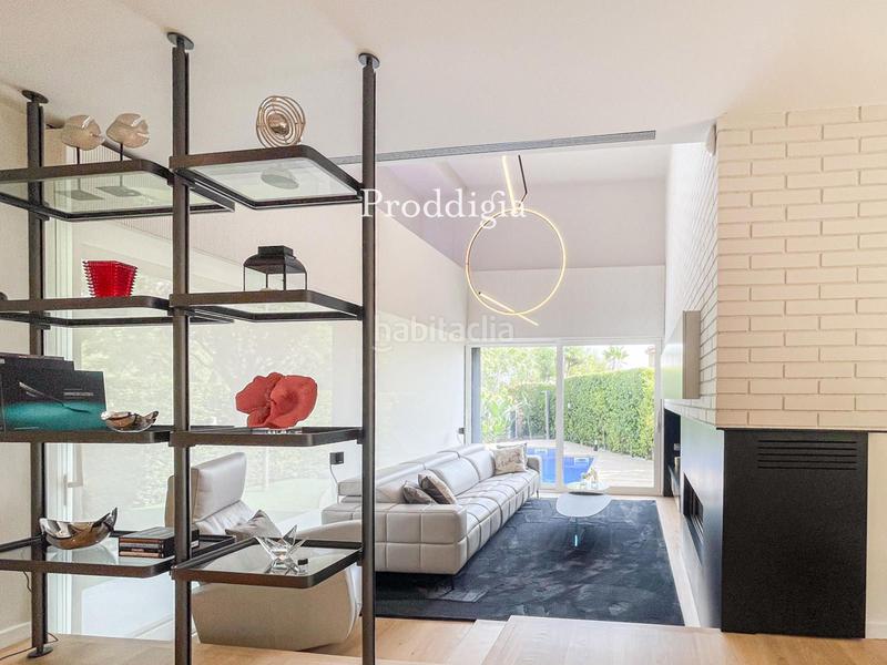 Foto b899f46f-87e7-44a5-9692-21d180b20824. Xalet amb calefacció aparcament piscina a Torrent Ballester Viladecans