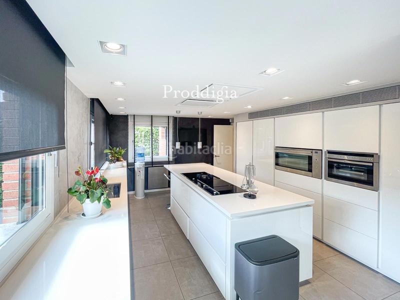 Foto b8efe9c3-b368-45ba-acc7-d949f9bd056c. Xalet amb calefacció aparcament piscina a Torrent Ballester Viladecans